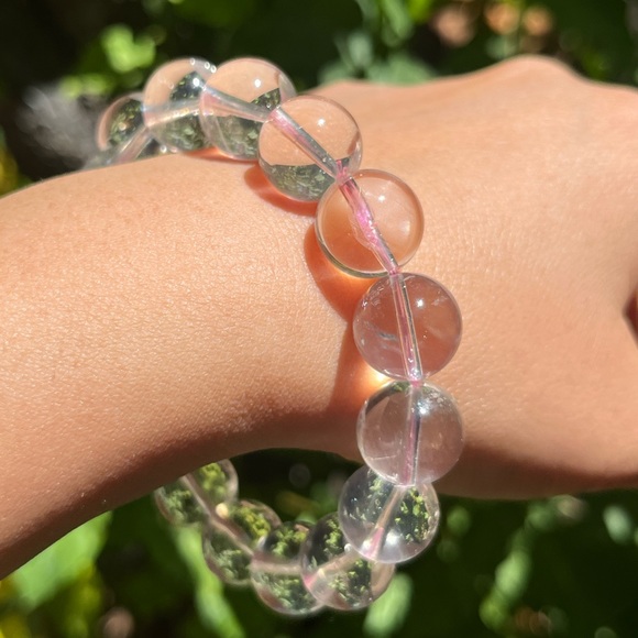 13.5mm high clarity Madagascar rose quartz bracelet - Picture 5 of 11
